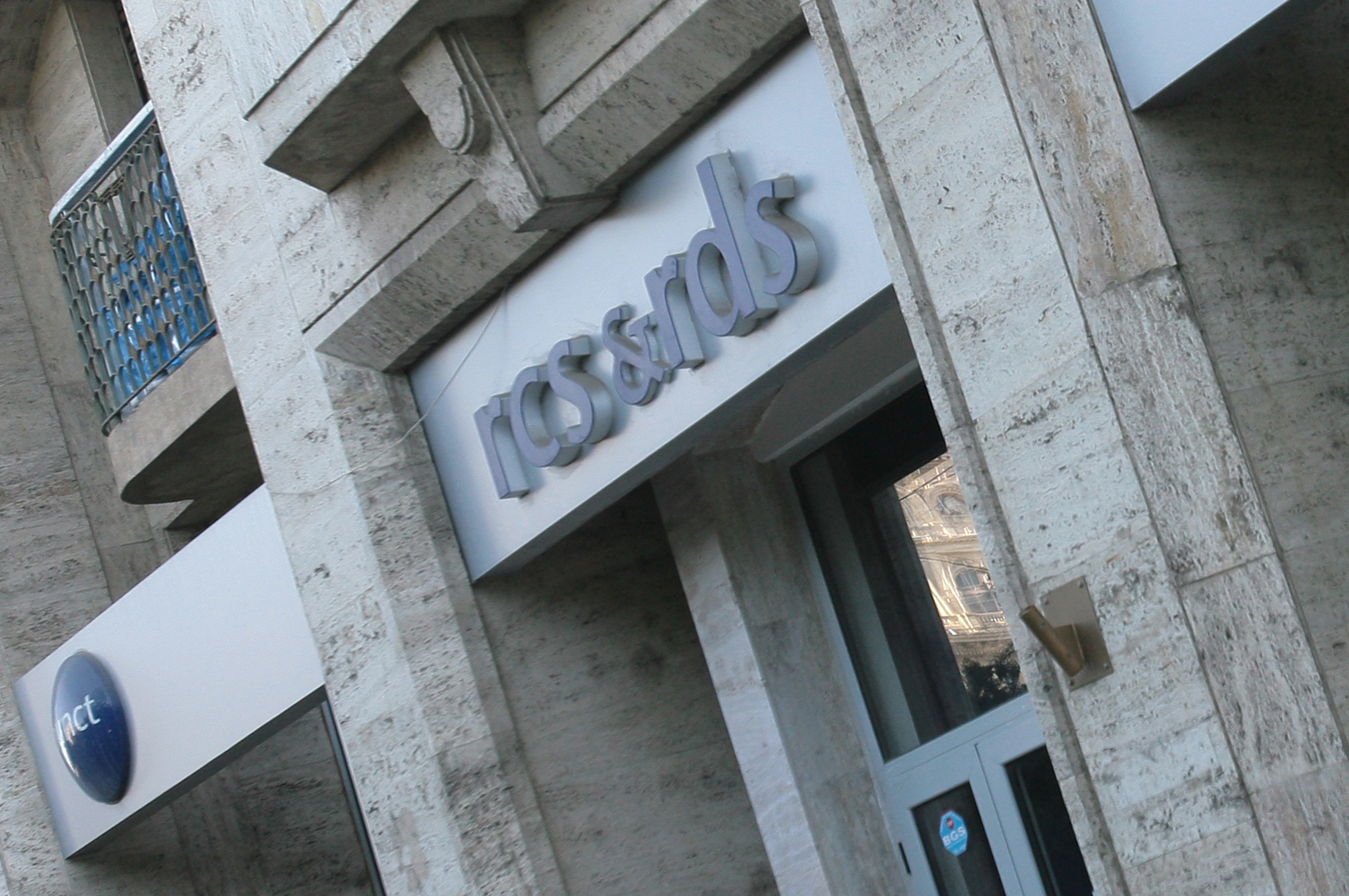 RCS iese la atac dupa modelul UPC: trei luni gratuite pentru clientii noi