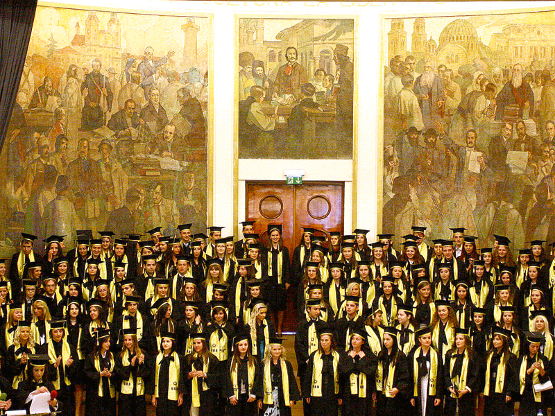 Are Romanians studying abroad willing to come back?