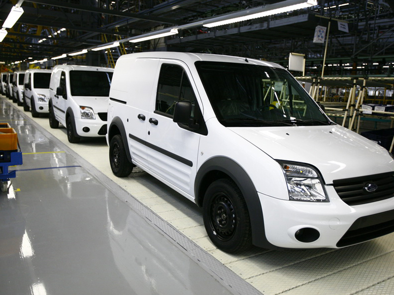 Primele Ford-uri de Craiova au fost livrate dealerilor din Romania