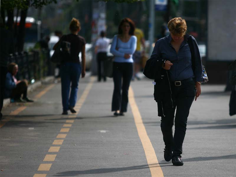 In cifre, iesim din recesiune. In buzunare, criza continua