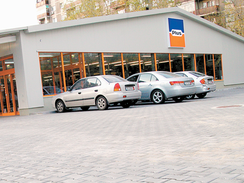 Reteaua Plus a ajuns la 96 de magazine