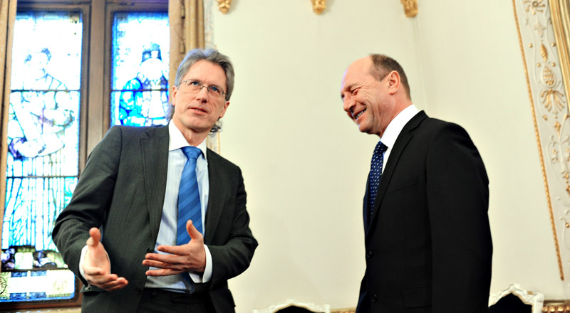 Mesajul lui Basescu catre BEI: Convingeti-i pe cei de la FMI sa ne lase să ne imprumutam de la voi pentru infrastructura!