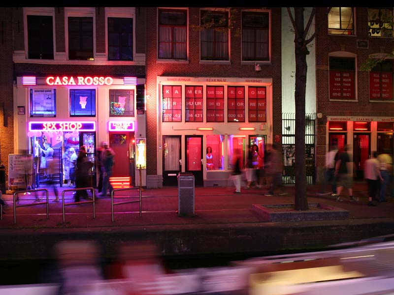 Prostituatele platesc TVA si impozit pe profit la Amsterdam. Vezi ce spune sefa de sindicat