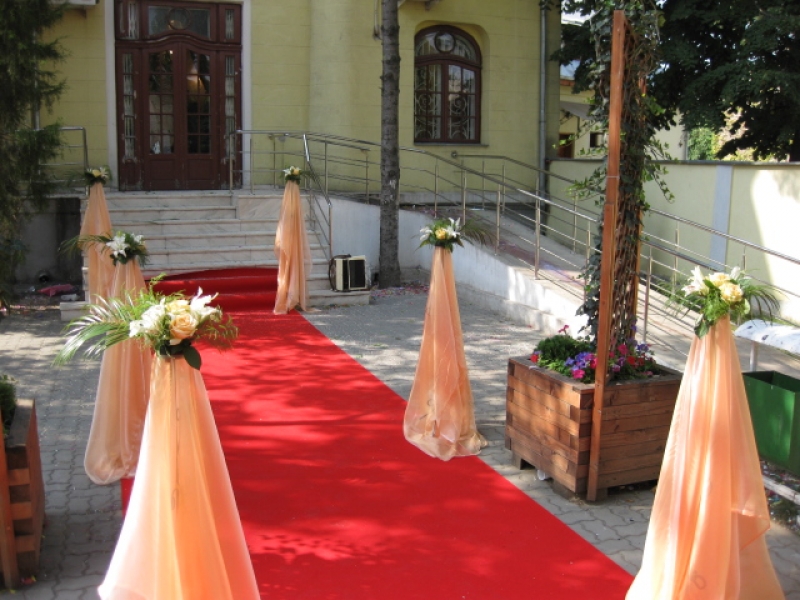 Primariile nu mai organizeaza casatorii in weekend pentru ca nu mai sunt bani de ore suplimentare