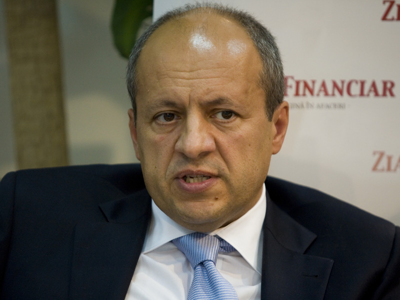 Bogza, Bancpost: Dobanzile la credite ar putea sa mai ramana sus o perioada