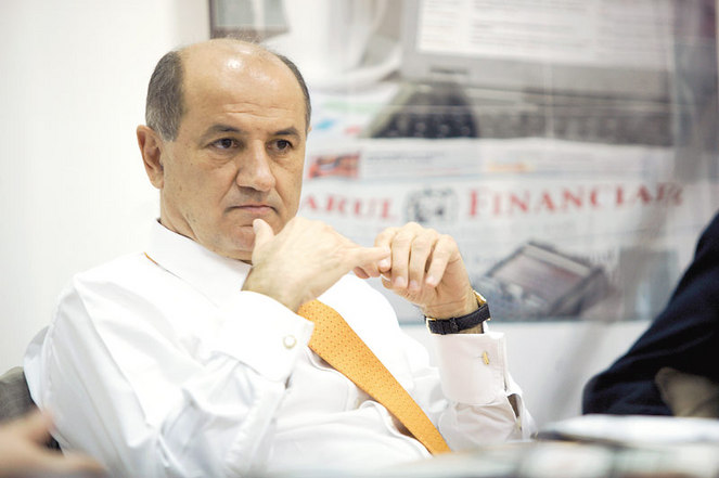 George Copos se teme de o criza in W: Revenirea va mai dura trei ani
