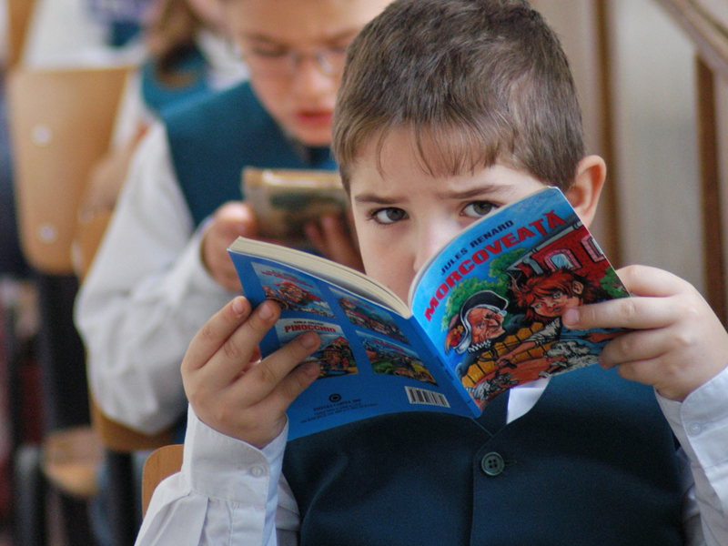 Generatia crizei. Unul din zece elevi merge la psiholog din cauza depresiei sau violentei