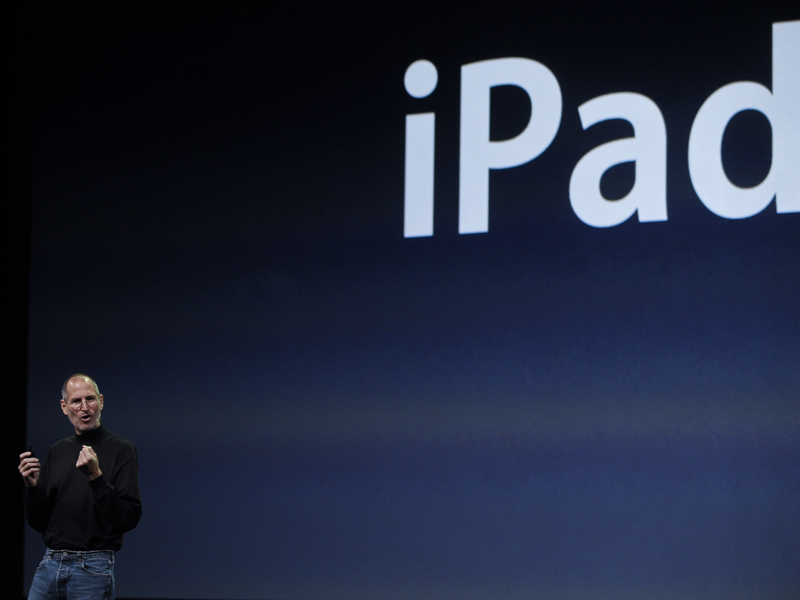 Ce-i lipseste noului gadget iPad al lui Steve Jobs