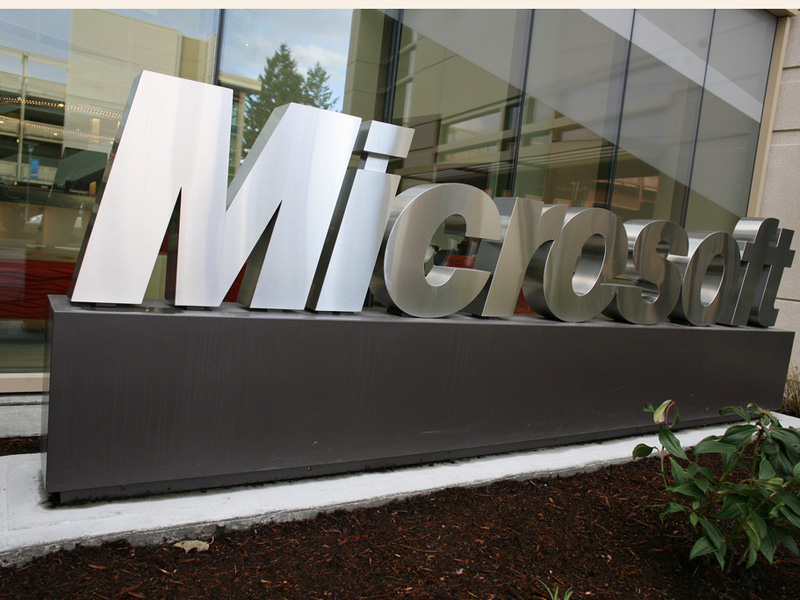 Microsoft a incheiat un parteneriat cu Amazon