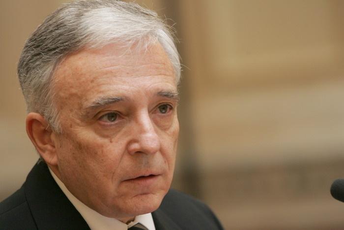 Isarescu: Creditarea se va relua treptat si diferentiat de la o banca la alta