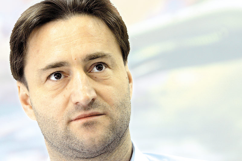 Patronul Blue Air isi face aeroport la Adunatii Copaceni