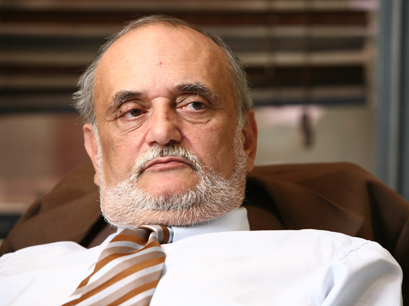 Dinu Patriciu cauta banci de cumparat pe pietele emergente