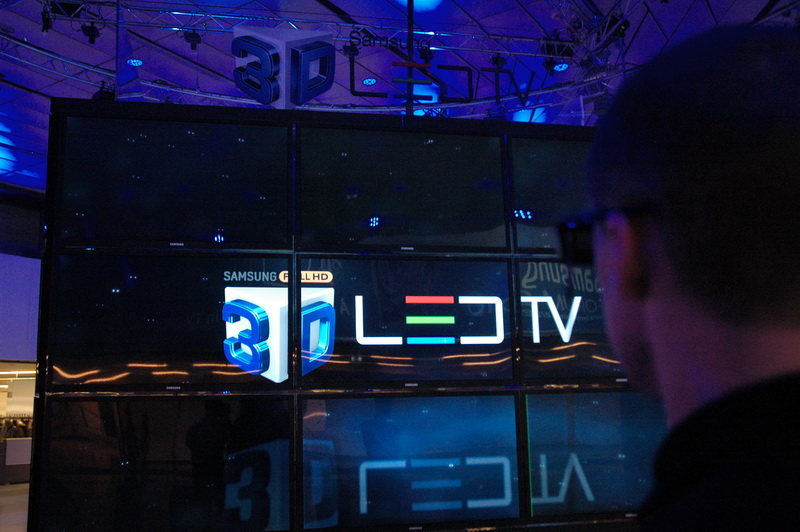 Aveti 4.000 de euro? Televizoarele 3D vin in Romania! (GALERIE FOTO)