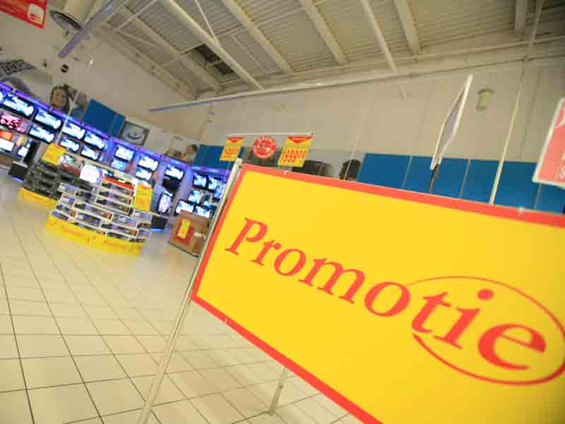Criza a adus mai multe promotii si reduceri de preturi la alimente