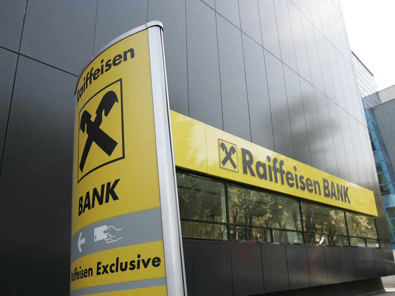 Raiffeisen International ar putea fuziona cu banca-mama RZB