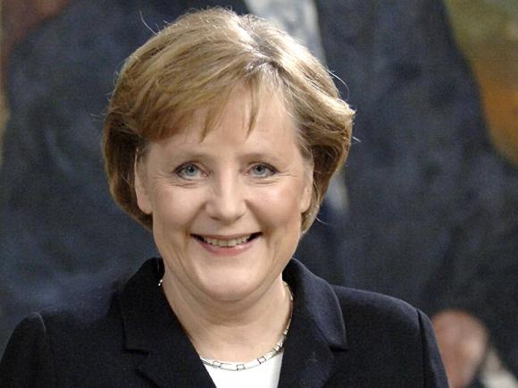 Angela Merkel spera sa oblige bancile sa plateasca pentru riscurile luate