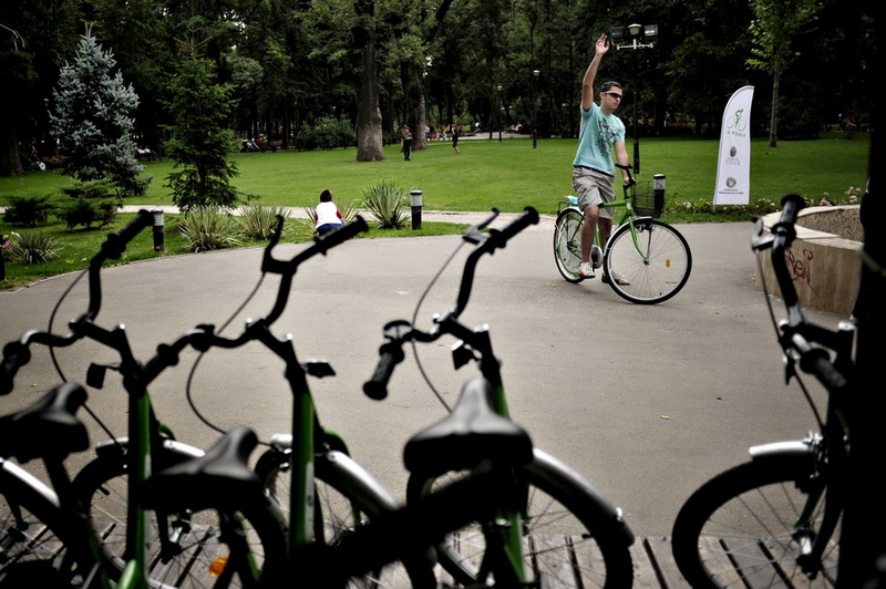 Un presedinte de banca vinde biciclete de 5.000 de euro