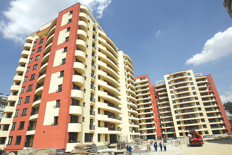 Sute de apartamente stau nevandute in Bucuresti