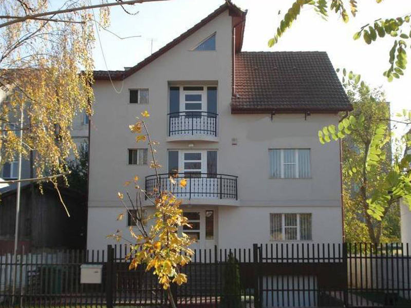 In doar doua luni, casele de lux din marile orase au preturi la jumatate fata de 2009