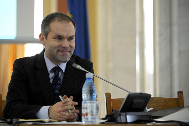 Funeriu despre lefurile dascalilor: "Ati vazut vreun profesor sa moara de foame din cauza salariului?"