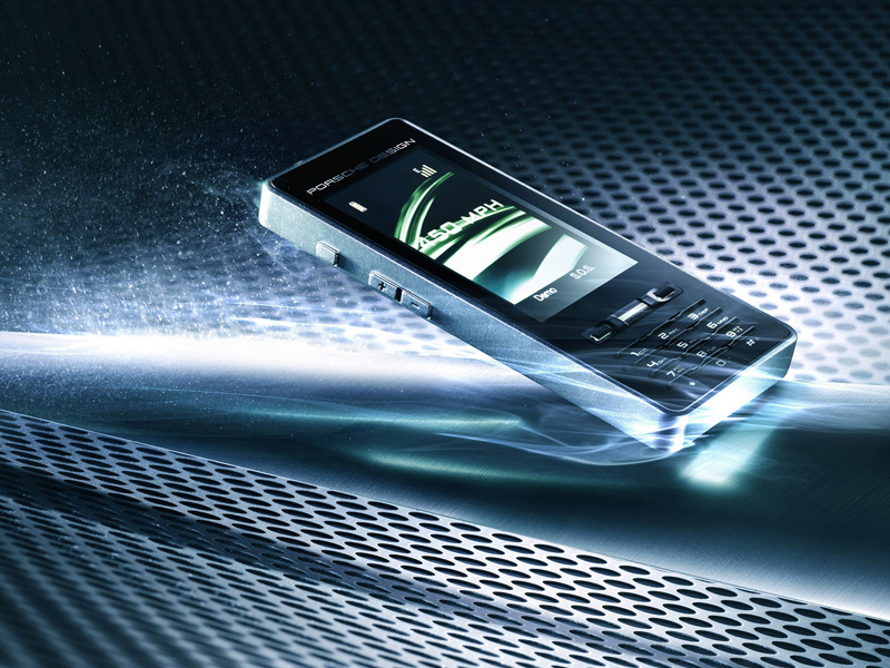 Asa arata noul telefon Porsche (GALERIE FOTO)