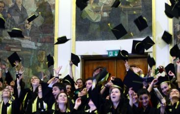Unde se mai pot angaja studentii pe timp de criza