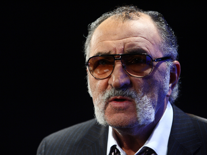 Ion Tiriac are pe masa oferta de vanzare a actiunilor Metro