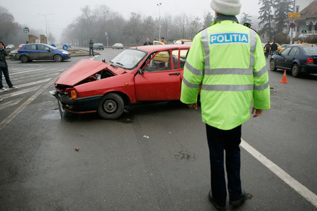 60% dintre accidentele usoare se rezolva fara stirea Politiei