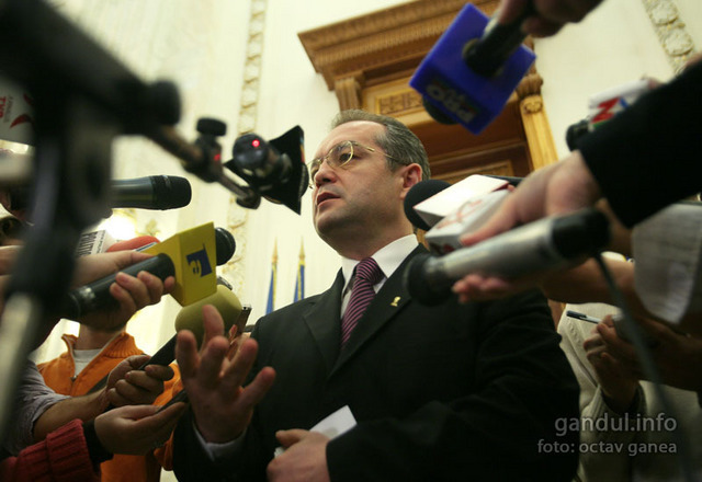 Boc spune ca ia in calcul modificarea legii ANI prin ordonanta de urgenta