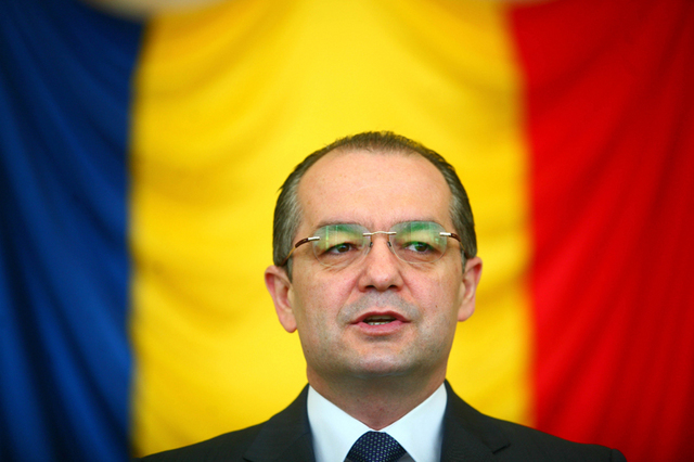 Ce a omis Boc sa spuna din noua Constitutie a lui Basescu