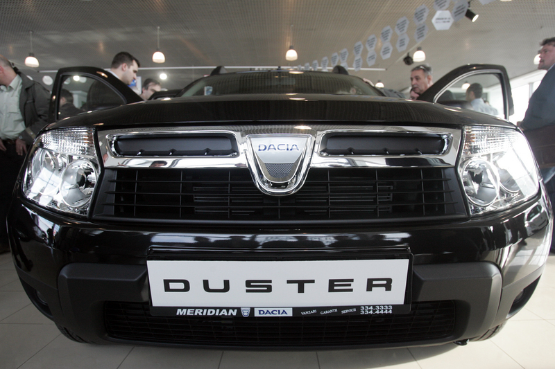 Francezii se ingramadesc la Duster: 4.000 de comenzi intr-un weekend