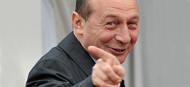 PDL garanteaza UDMR prezenta vesnica in Parlament contra sprijin pentru Constitutia lui Basescu
