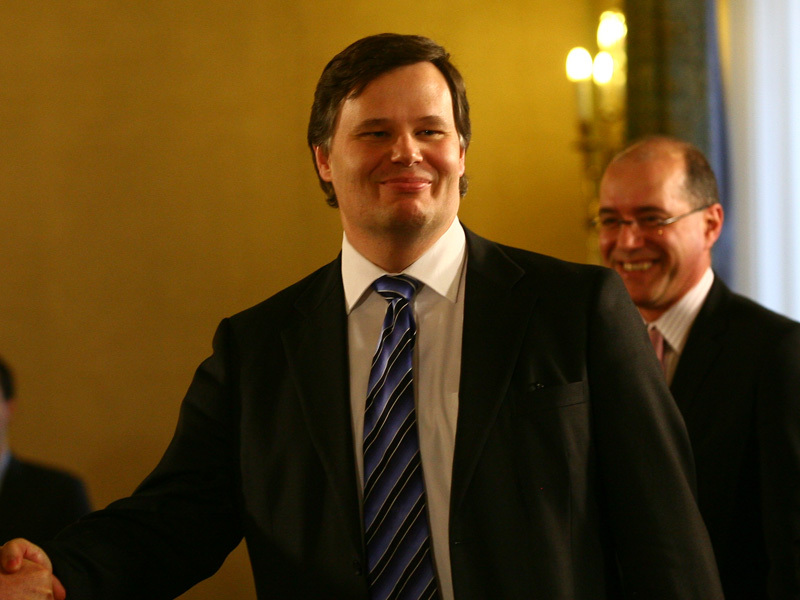 Franks, seful misiunii FMI, se intalneste maine cu Vladescu