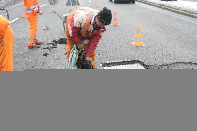 Cum am pierdut in 2010 fonduri europene de 875 milioane de euro pentru drumuri si cai ferate