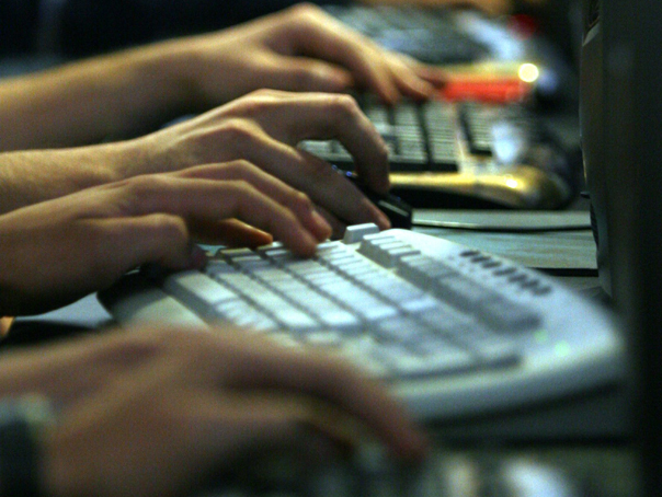 Un sistem de parole Google, furat de hackeri in decembrie