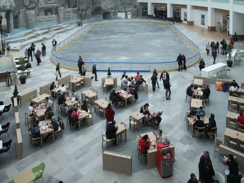 Restaurantele din mall-uri vor fi deschise de Paste