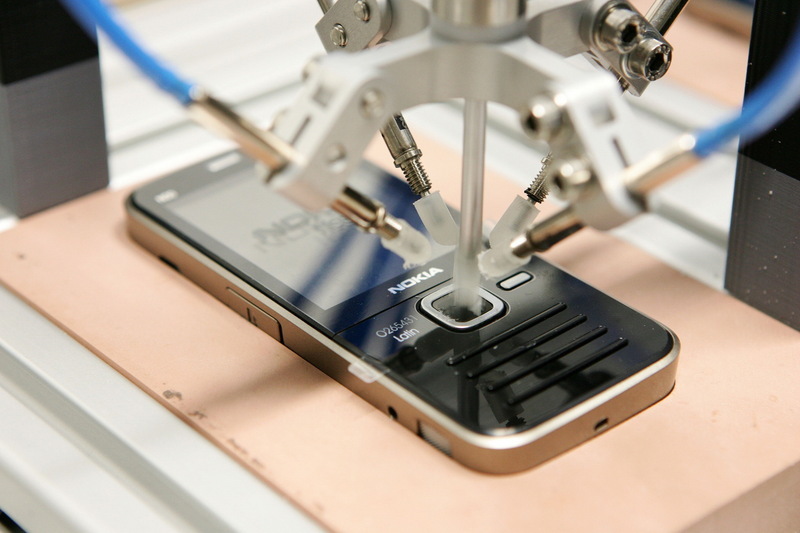 Nokia a devenit din "BMW-ul telefoanelor" un "banal Ford"