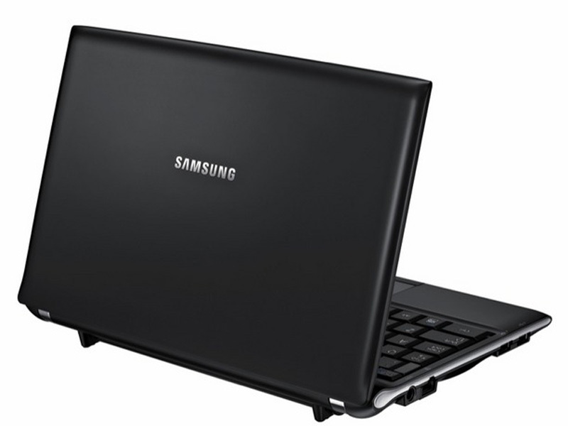 Netbook-ul Samsung NC20 are un ecran de 12 inch, o memorie interna de 1GB si ruleaza pe sistemul de operare Windows XP.