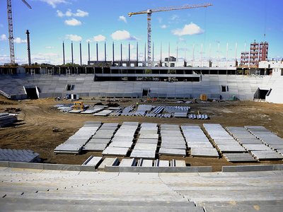 Constructiile la "Lia Manoliu" finalizate in 2010, pana in aprilie 2011 montata cupola