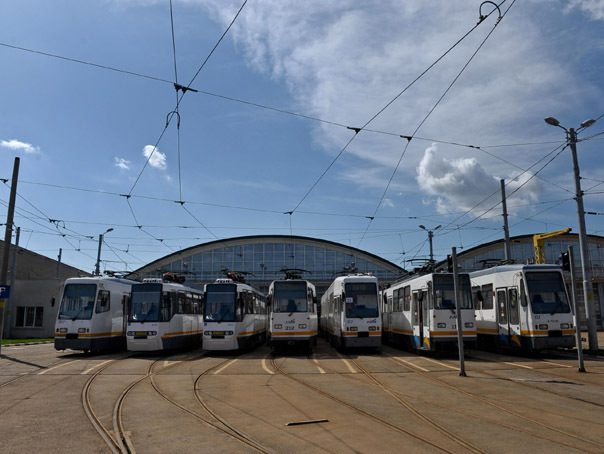 Angajatii RATB au incheiat greva