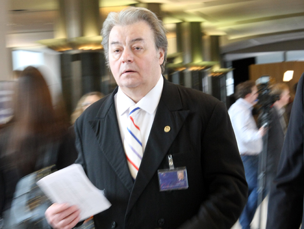 Corneliu Vadim Tudor este verificat de ANI