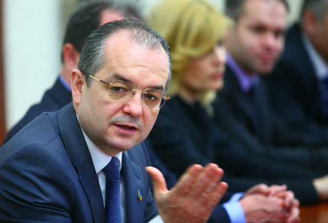 Boc a dat termen ministrilor sa identifice necesarul de disponibilizari