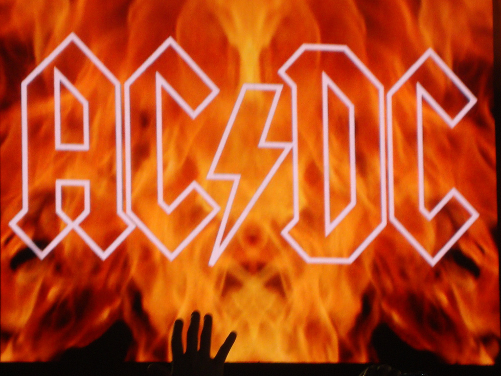 Bulgarii dupa AC/DC: Am fost cu totii "thunderstrucked"