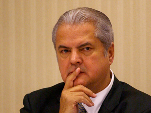 Adrian Nastase a fost retrimis in judecata