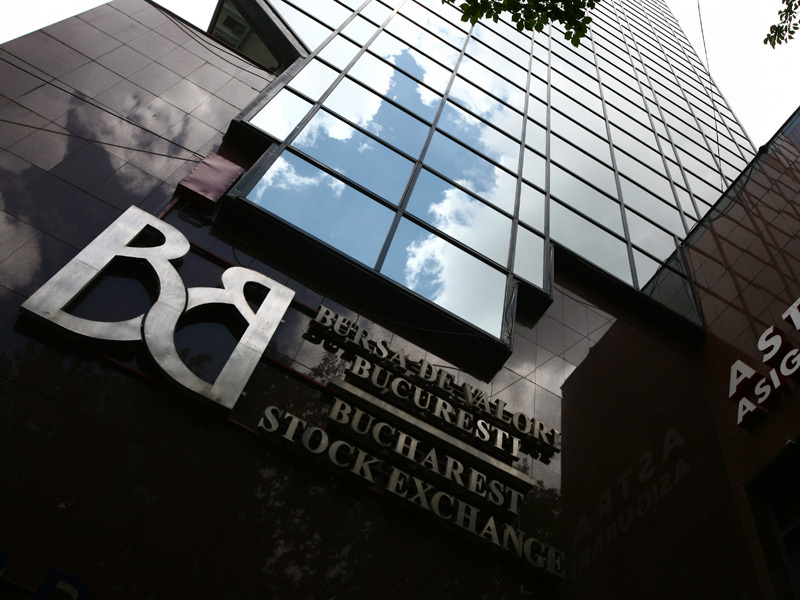 A doua zi de scaderi masive la BVB, pe fondul informatiilor privind majorarea taxelor