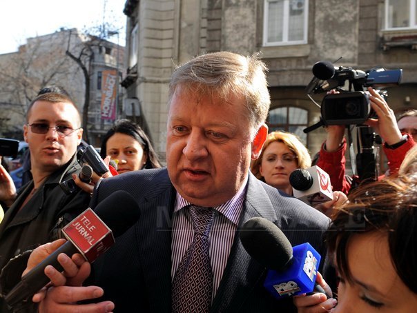 DNA: Casuneanu s-a declarat intimidat de Voicu si afirma ca i-a dat bani de teama ca ajunge la MAI