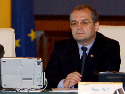 Boc: Vom plati datorii de 1 mld. euro ca sa nu omoram mediul de afaceri
