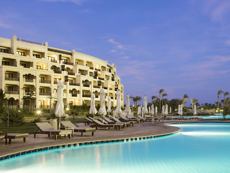 Proprietarii turci de hoteluri angajeaza romani cu 800-1.000 de euro pe luna