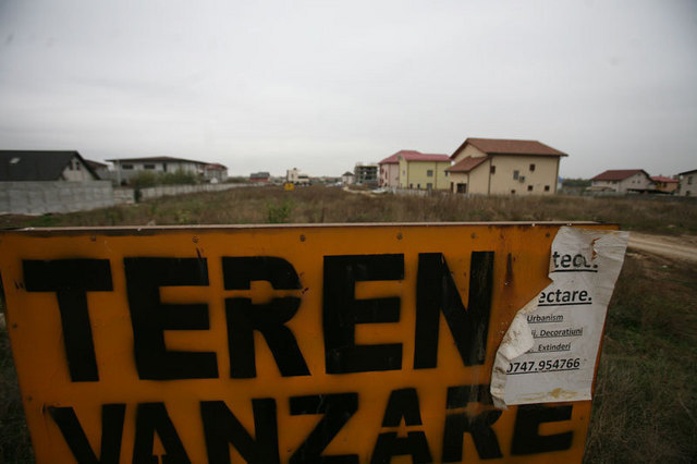 Cum pierde statul sute de milioane de euro din taxele pe case si terenuri
