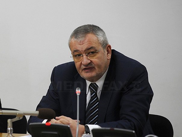 Vladescu este ingrijorat ca peste trei luni, sase luni sau un an ar putea fi mai rau decat acum